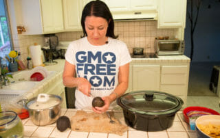 Zen Honeycutt GMO Free Mom